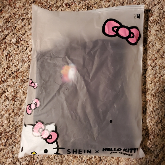 Hello kitty skirt - Picture 6 of 6